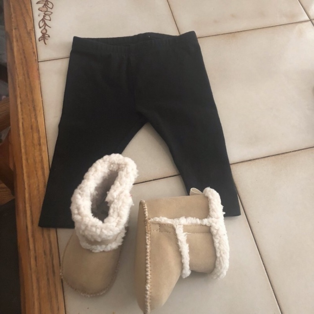 Baby booties and leggings